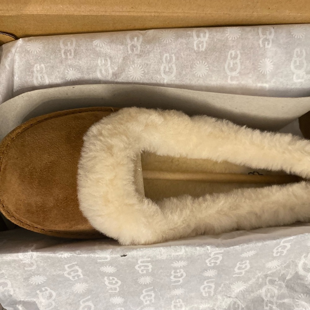 UGG ZORA Ballet flats NEW chestnut size 7.5